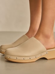 Kost - Forever Comfort Stud Close Toe Clog Heels - Slika 4 iz 11