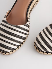 Schwarz-weiß gestreift - Forever Comfort® Schuhe mit geschlossener Zehenpartie und Keilabsatz - Bild 6 von 7