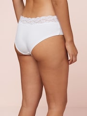 White Short Lace Knickers 4 Pack - Image 4 of 5
