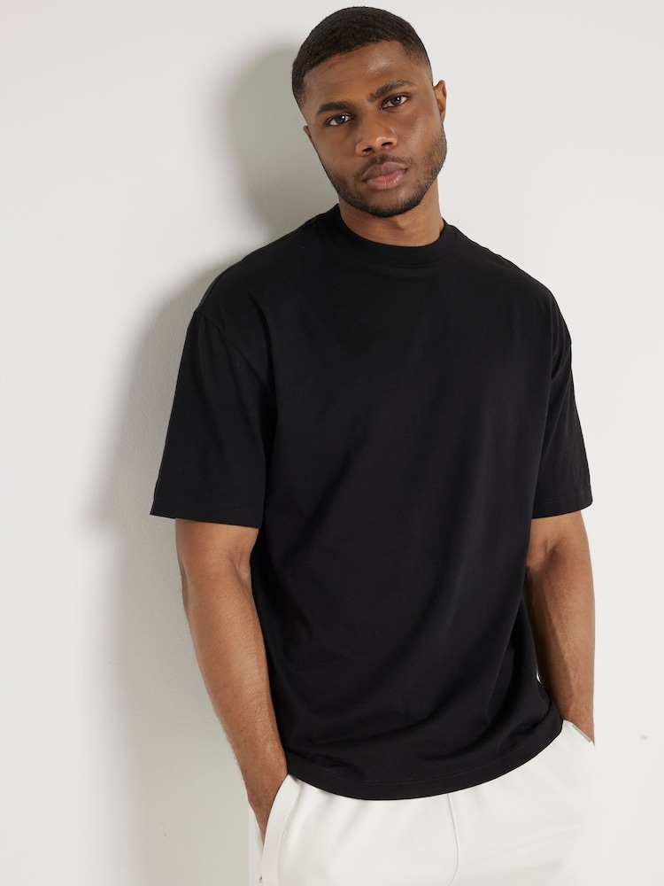 River Island Black/White 100% Cotton Oversized T-Shirts2 Pack - Image 1 of 5