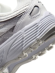 Nike White P-6000 Kids' Shoes - Image 7 of 8