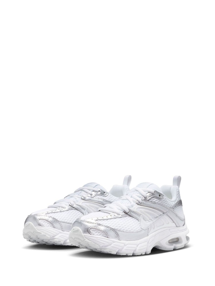 Nike White Air Max Moto 2K Trainers - Image 2 of 8 Nike White Air Max Moto 2K Trainers - Image 2 of 8