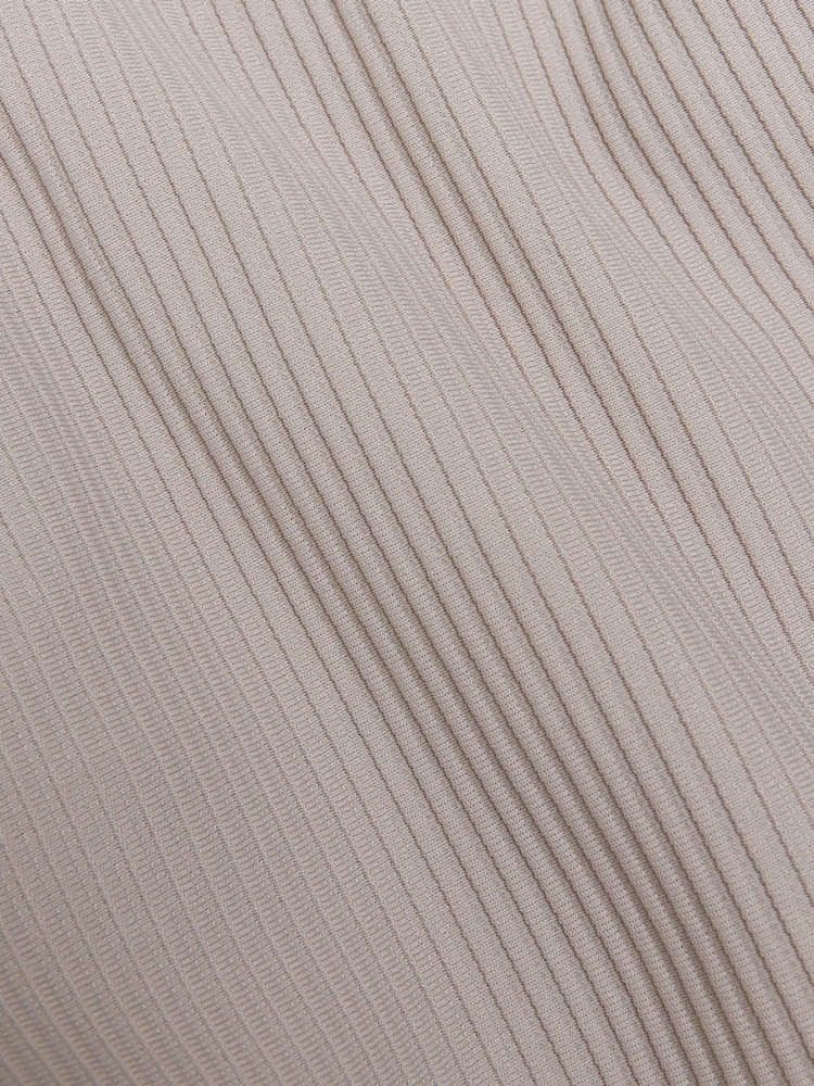 River Island Cream Plisse Tapered Trousers - Image 4 of 4