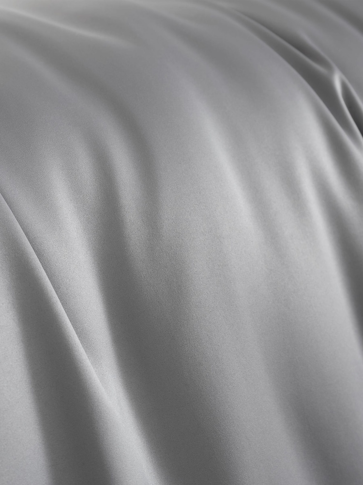 Catherine Lansfield Silver Silky Soft Satin Duvet Cover and Pillowcase Set - Image 3 of 3
