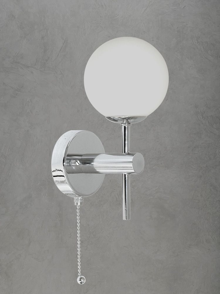 Searchlight Chrome Broadway Wall Bracket With Opal Glass - Image 2 of 3