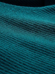 Celtic & Co. Studio Ribbed V-Neck Jumper - Attēls 7 no 7