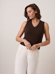 Celtic & Co. Brown Studio Ribbed V-Neck Tank Top - Image 3 of 7
