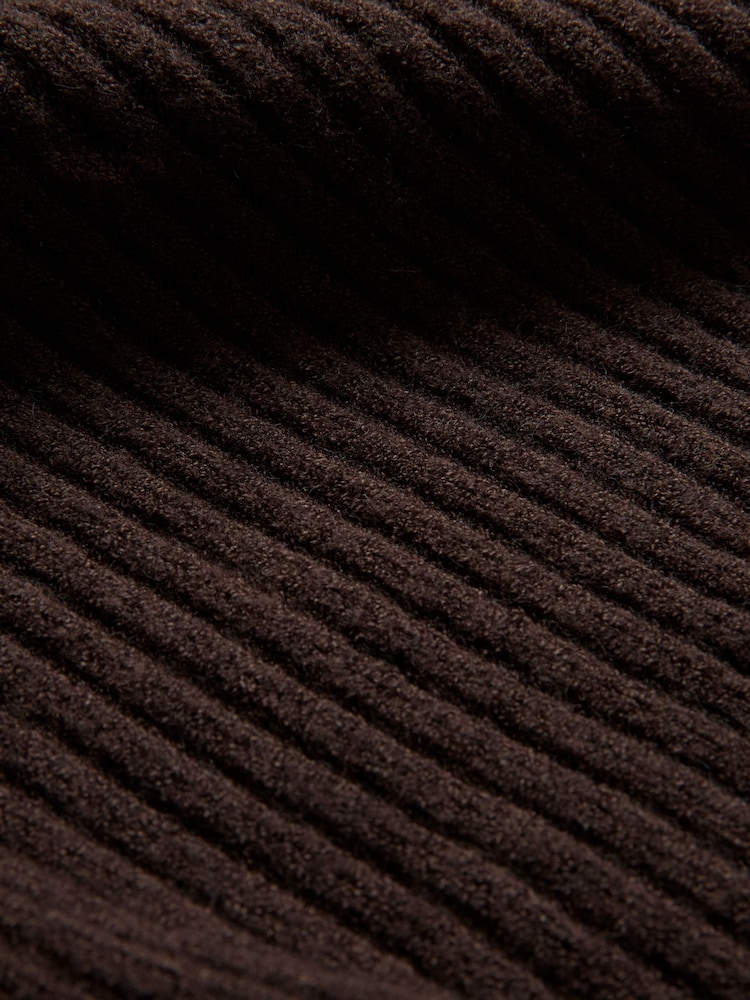 Celtic & Co. Brown Studio Ribbed V-Neck Tank Top - Image 7 of 7 Celtic & Co. Brown Studio Ribbed V-Neck Tank Top - Image 7 of 7