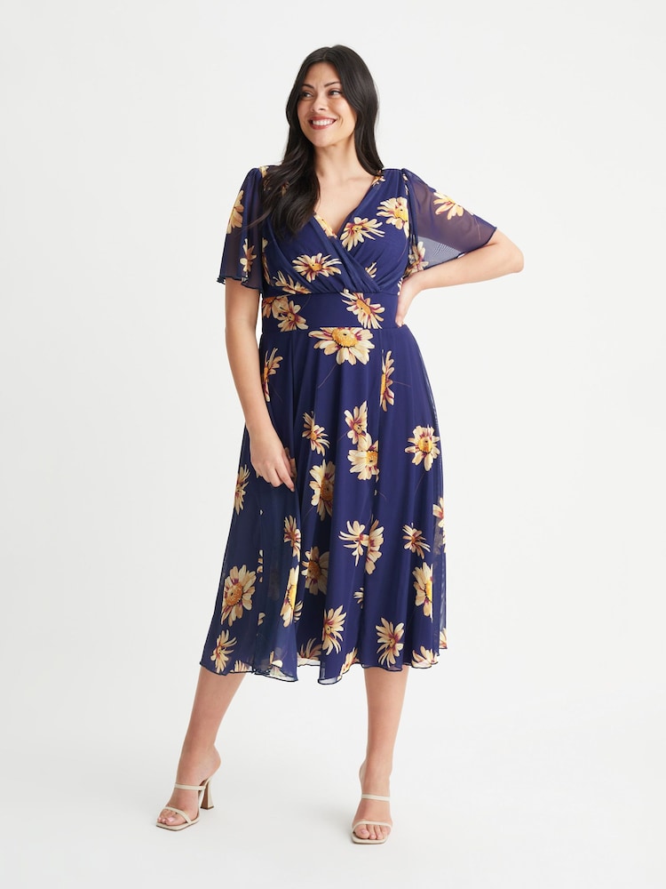 Sonnenblume, Marineblau - Scarlett & Jo Victoria Netzstoff-Midikleid mit Flügelärmeln - Bild 1 von 4 Sonnenblume, Marineblau - Scarlett & Jo Victoria Netzstoff-Midikleid mit Flügelärmeln - Bild 1 von 4