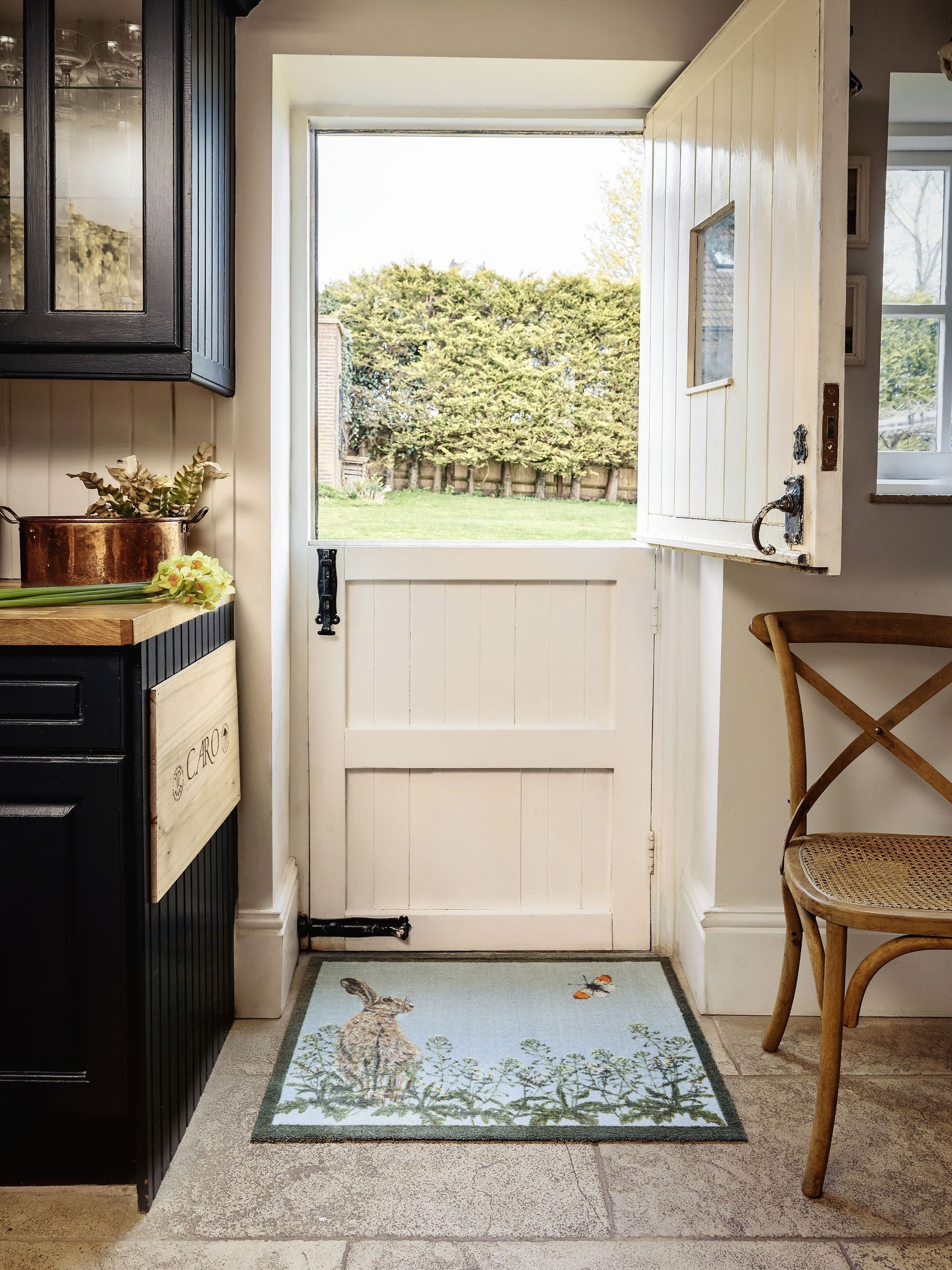 Hug Rug Grey Sally Swannell Hare & Shepherd's Purse Mat