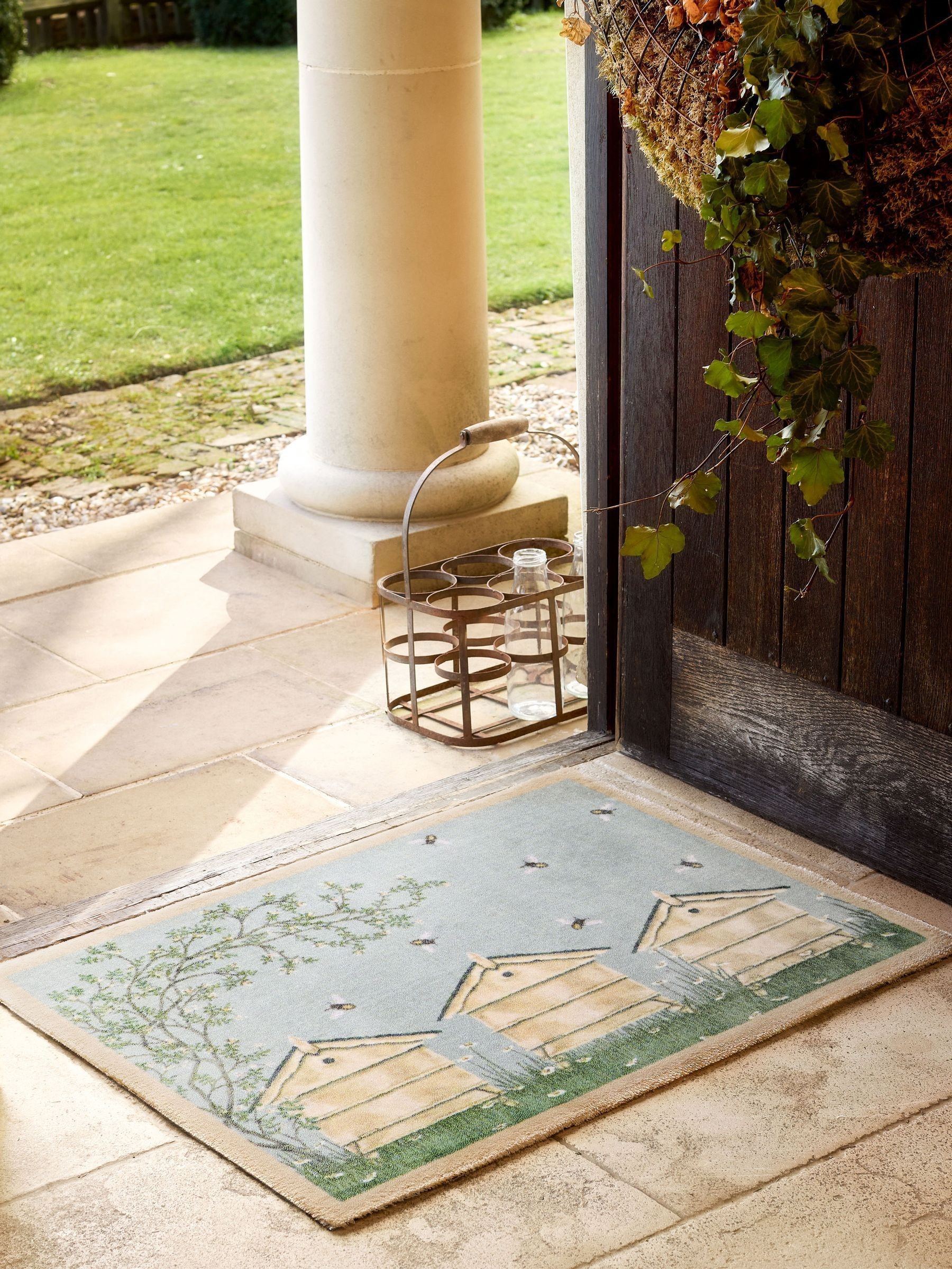 Hug Rug Grey Sally Swannell Bee Hive Mat
