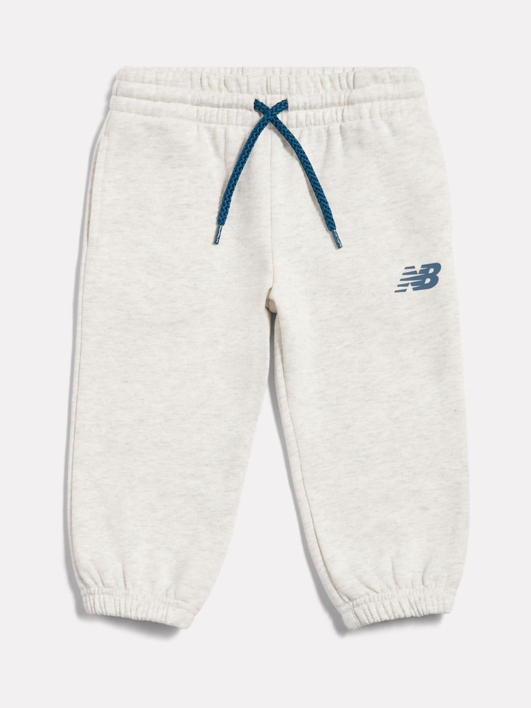 New Balance Grey Crew neck Joggers & Gilet Set 3 Piece - Image 6 of 6 New Balance Grey Crew neck Joggers & Gilet Set 3 Piece - Image 6 of 6