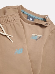 New Balance Running French Terry Crew & Joggers Set - Larawan 3 ng 4