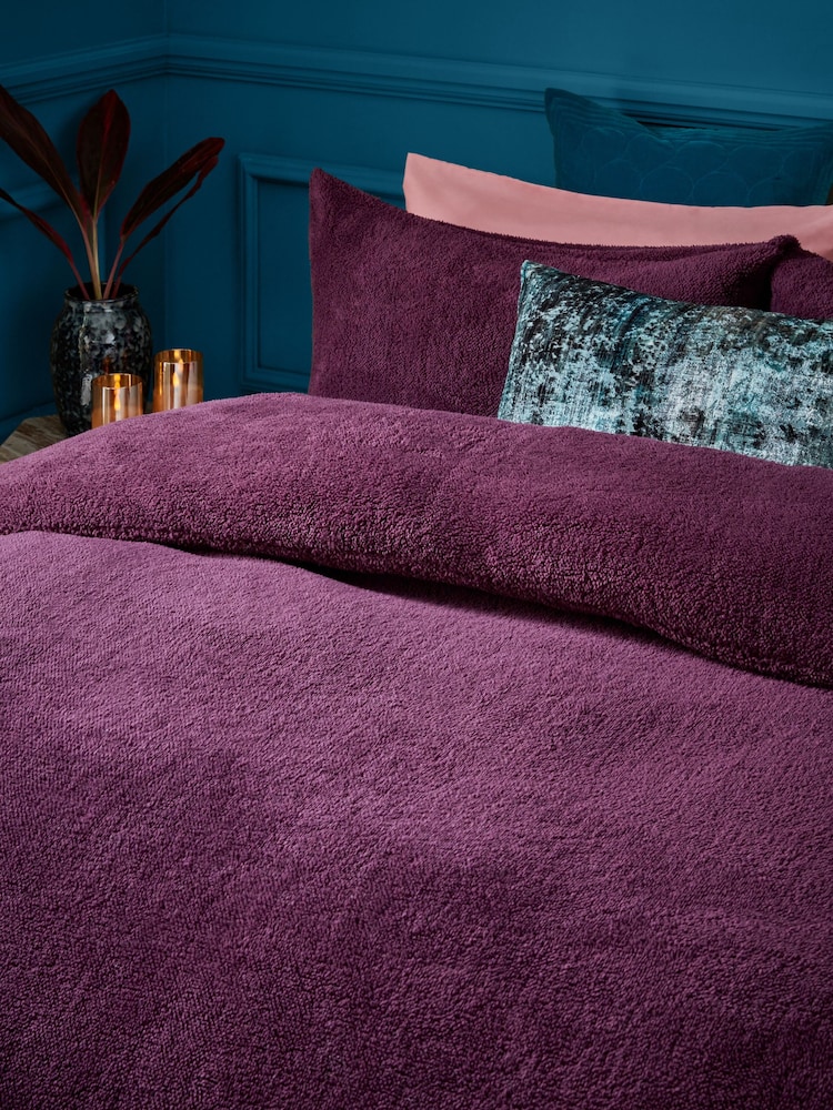 Berry Purple Soft Teddy Fleece Duvet Cover and Pillowcase Set - Image 2 of 3