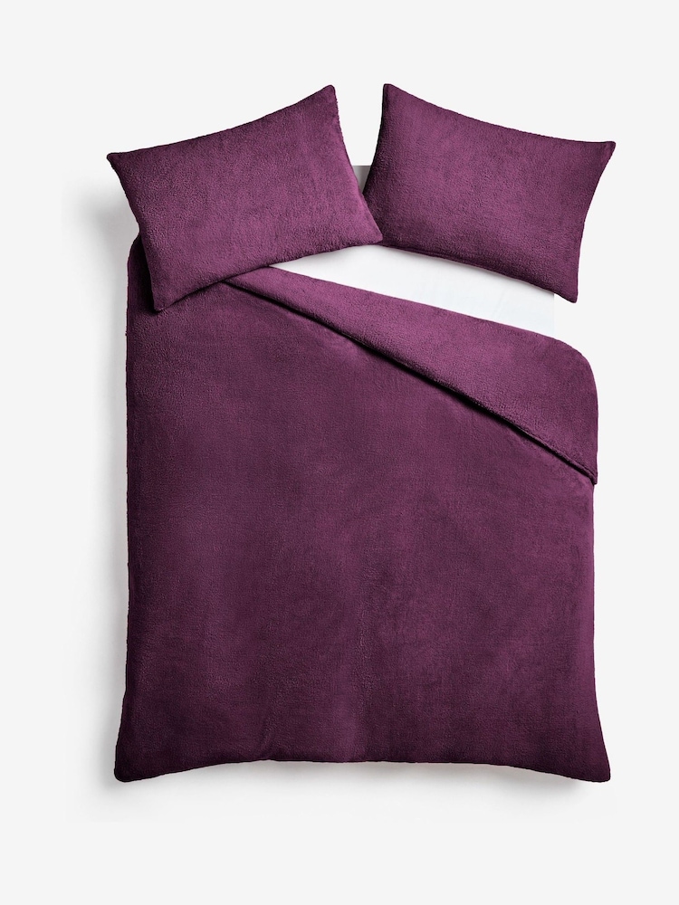 Berry Purple Soft Teddy Fleece Duvet Cover and Pillowcase Set - Image 3 of 3