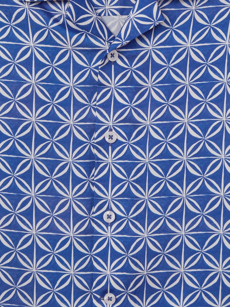Reiss Bright Blue/White Tintipan Printed Cuban Collar Shirt - Image 6 of 6