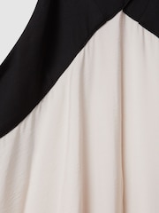 Reiss Neutral/Black Aubree Relaxed Colourblock Maxi Dress - Image 6 of 6