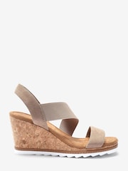 Taupe - Forever Comfort® Schuhe mit Keilabsatz und elastischen Riemen - Bild 1 von 4