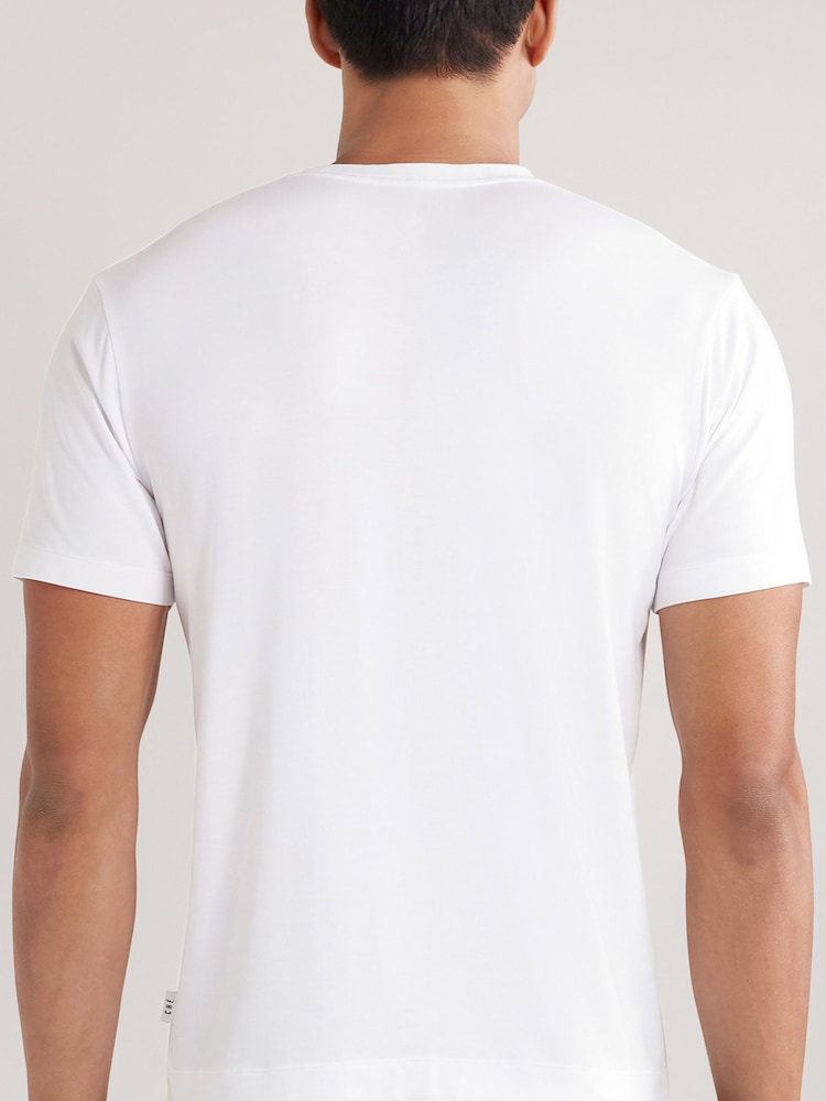 Reiss White Che CHÉ Studios Crew Neck T-Shirt with TENCEL™ Fibers - Image 3 of 3