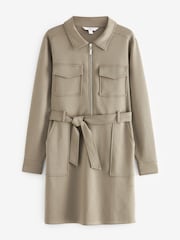 Stone - Weiches, anschmiegsames Mini kleid mit langärmelig Ärmeln mit Gürtel - Bild 5 von 6