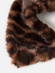 Oliver Bonas Animal Print Faux Fur Collar Scarve - صورة 3 من 4
