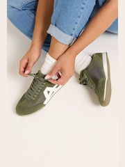 Yours Curve Slim Sole Trainers In Wide E Fit - 圖片 1，共 5