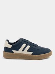 Yours Curve Side Panel Trainers In Extra-Wide EEE Fit - 圖片 2，共 4