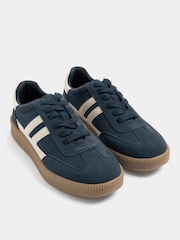 Yours Curve Side Panel Trainers In Extra-Wide EEE Fit - 圖片 3，共 4
