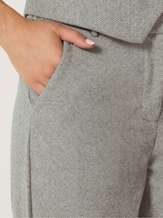 بنطلون Premium بنقشة Herringbone من Long Tall Sally - صورة 4 من 7
