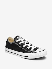 أسود - حذاء رياضي للأطفال Chuck Taylor All Star Ox من Converse  - صورة 2 من 4