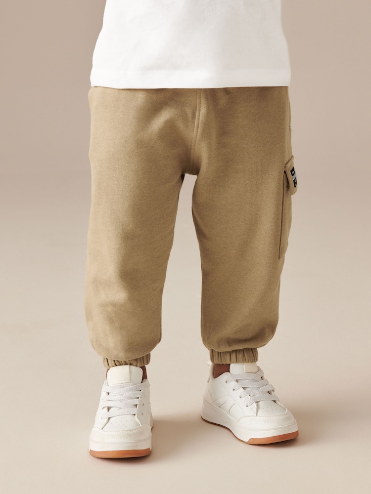 White/Tan Short Sleeve 100% Cotton T-Shirt and Utility Joggers Set (3mths-7yrs) - Image 5 of 10