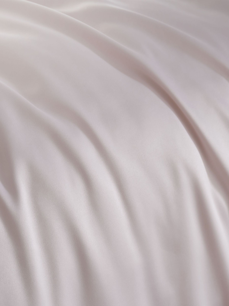 Catherine Lansfield Blush Pink Silky Soft Satin Duvet Cover and Pillowcase Set - Image 3 of 3