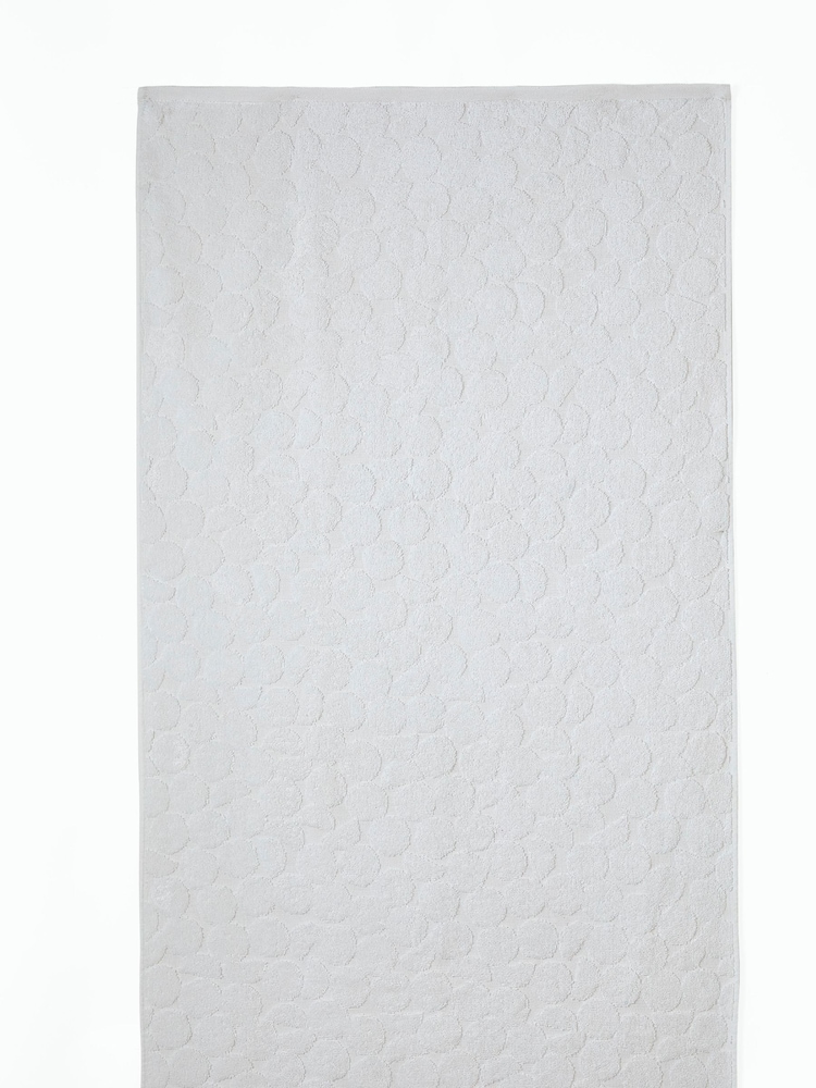 Fusion White Ingo Towel - Image 2 of 4