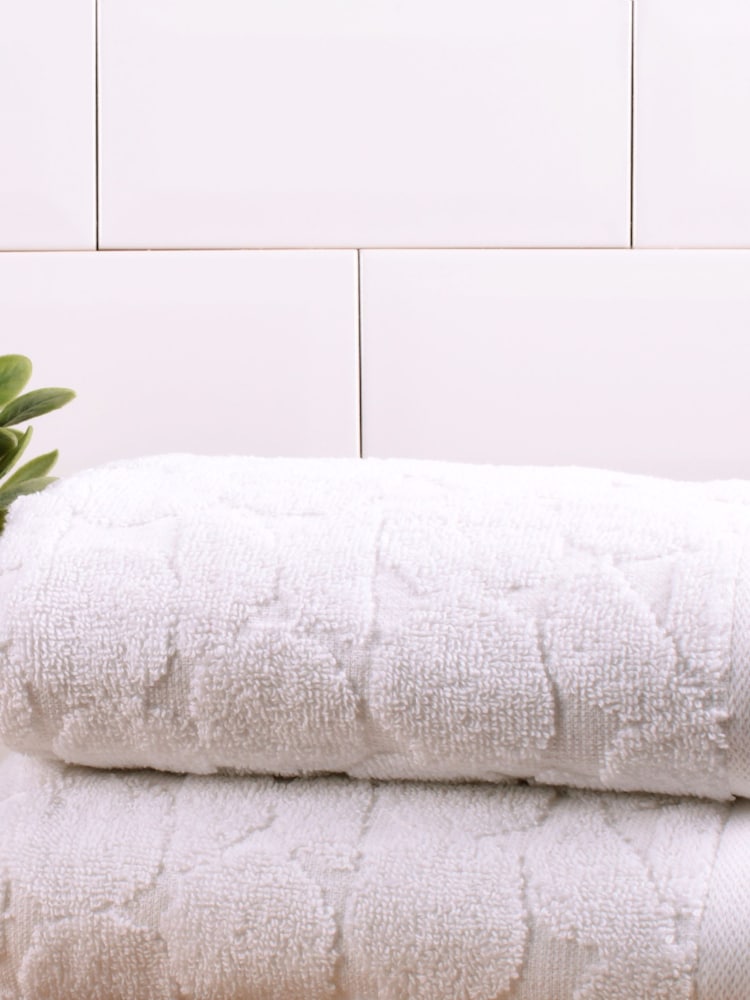 Fusion White Ingo Towel - Image 4 of 4