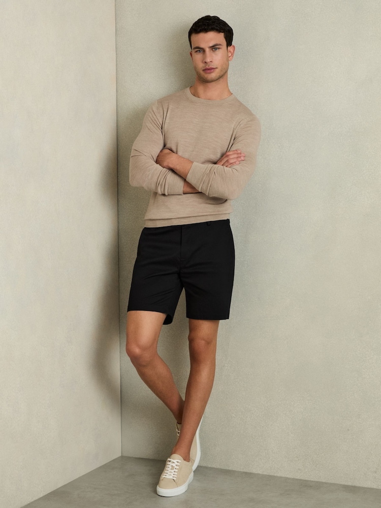 Negro - Pantalones cortos chinos informales de estilo corto Wicket S de Reiss - Imagen 1 de 6