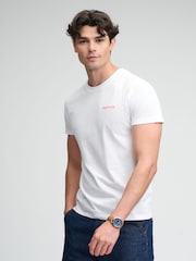 أبيض - تيشرت أساسي بشعار الشركة من Superdry - صورة 1 من 7