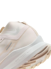 Nike White React Pegasus Trail 4 Gore-Tex Running Trainers - Image 9 of 9