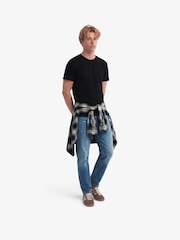 Negro - Camiseta básica con logotipo Serif bordado de Superdry - Imagen 4 de 6