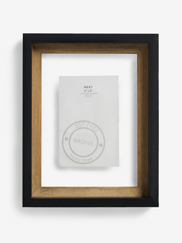 Wood Bronx 30x30cm Floating 6X4 Photo Frame - Image 3 of 5