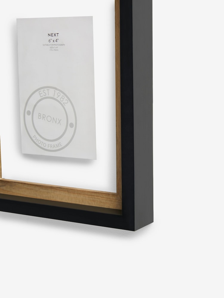 Wood Bronx 30x30cm Floating 6X4 Photo Frame - Image 5 of 5