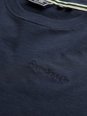 أزرق داكن أزرق - تيشرت أساسي بشعار الشركة من Superdry - صورة 6 من 6
