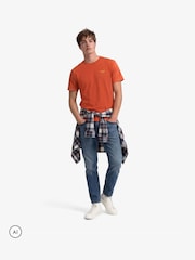 Naranja - Camiseta básica con logotipo Serif bordado de Superdry - Imagen 3 de 4