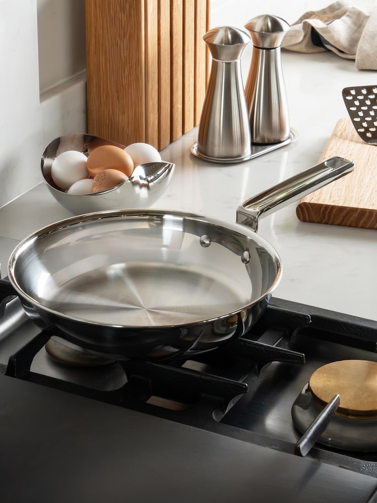 Robert Welch Stainless Steel 316 Series Cookware Frying Pan 24cm - Image 1 of 6 Robert Welch Stainless Steel 316 Series Cookware Frying Pan 24cm - Image 1 of 6