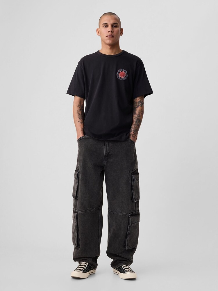 Gap Black Red Hot Chili Peppers Cotton Graphic Short Sleeve T-Shirt - Image 2 of 4 Gap Black Red Hot Chili Peppers Cotton Graphic Short Sleeve T-Shirt - Image 2 of 4