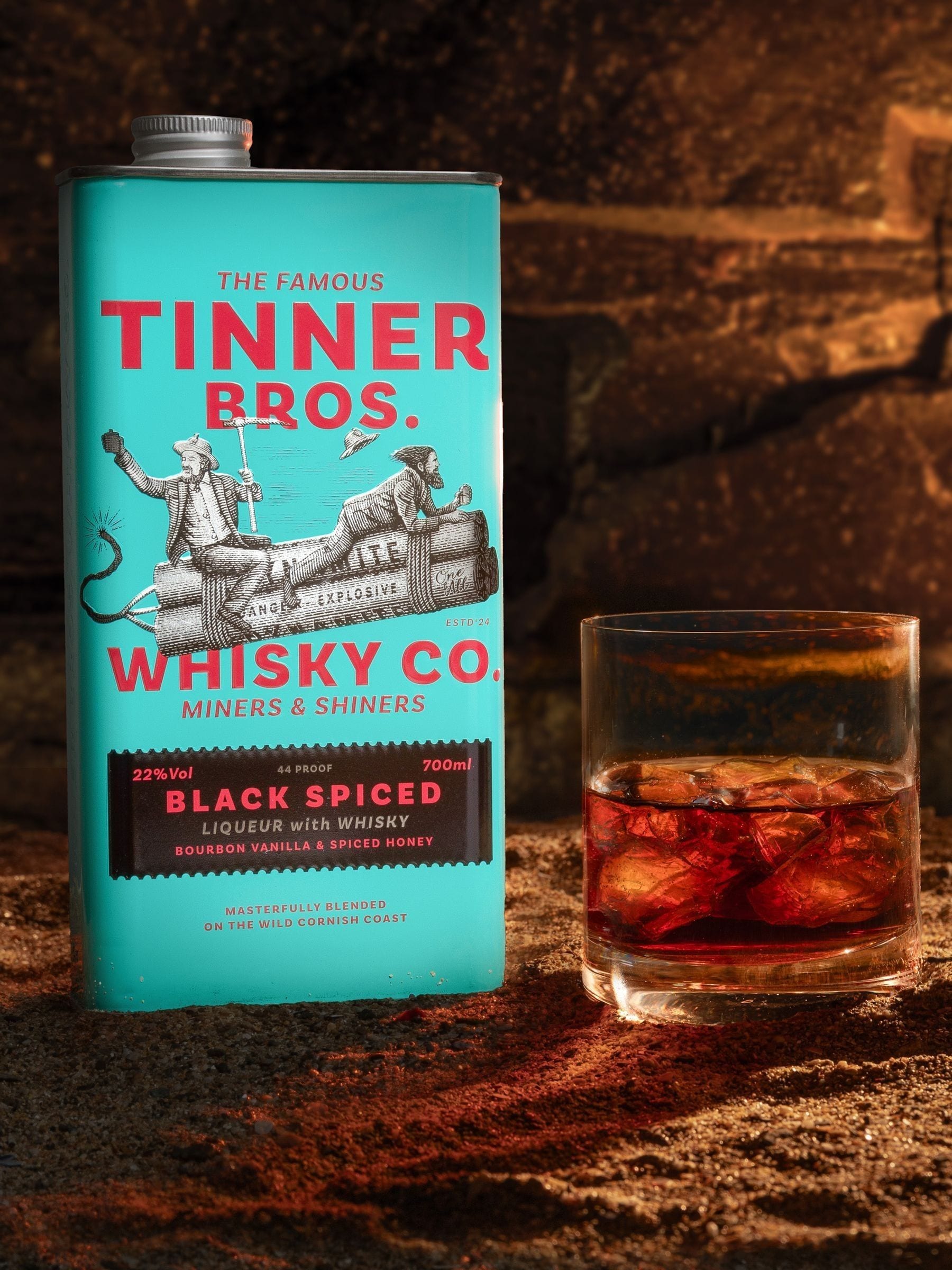 Tinner Bros. Black Spiced Whisky Liqueur. 70Cl 22% Abv. - Image 5