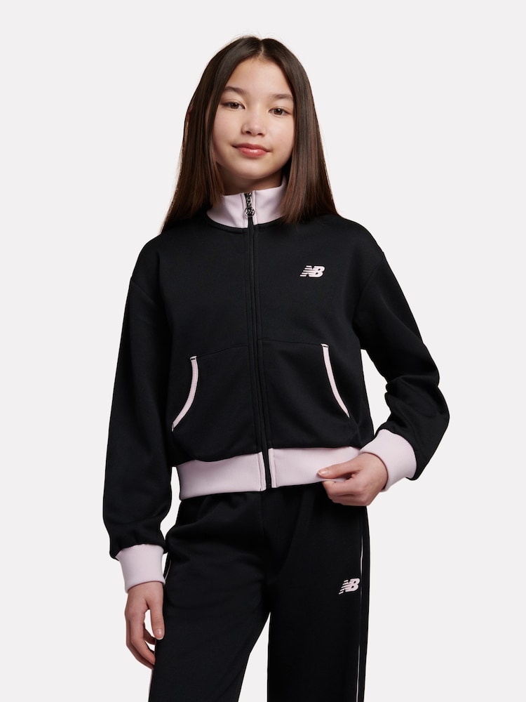 سترة رياضية فارسيتي من New Balance - صورة 1 من 10 سترة رياضية فارسيتي من New Balance - صورة 1 من 10