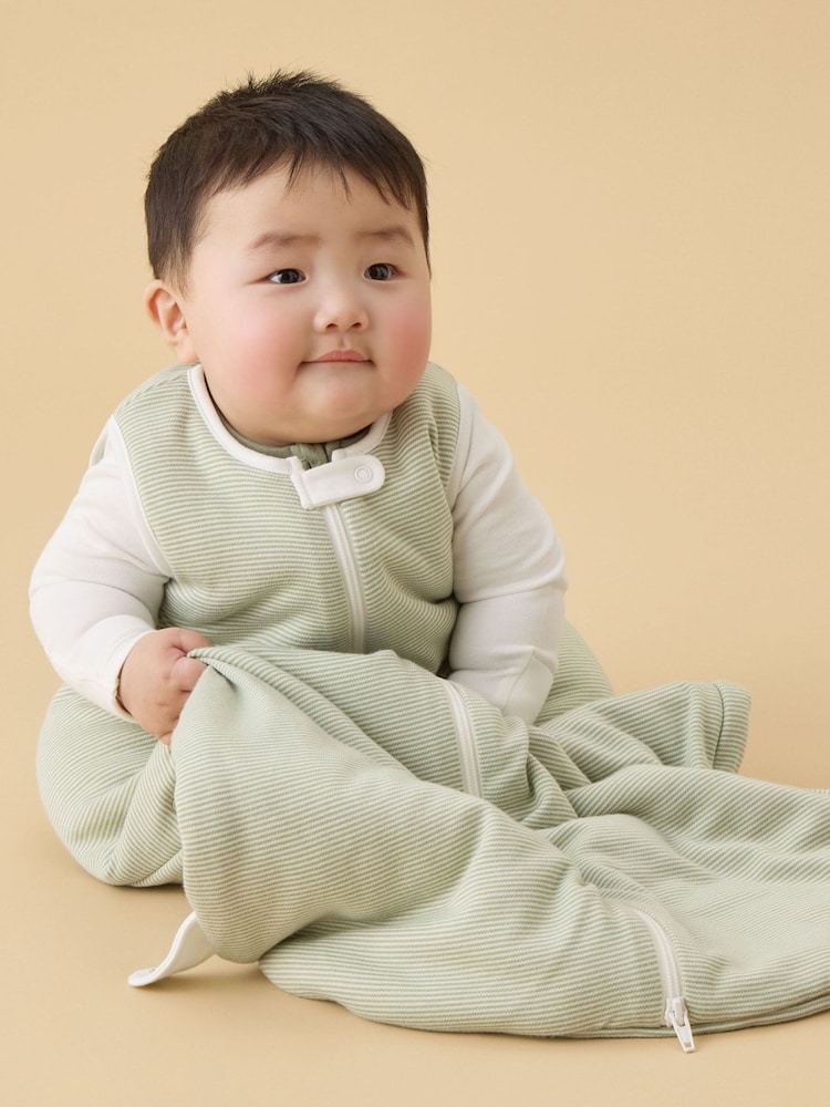 MORI Sage Green Stripe Supersoft Front Opening Sleeping Bag 1.5 TOG - Image 2 of 7 MORI Sage Green Stripe Supersoft Front Opening Sleeping Bag 1.5 TOG - Image 2 of 7
