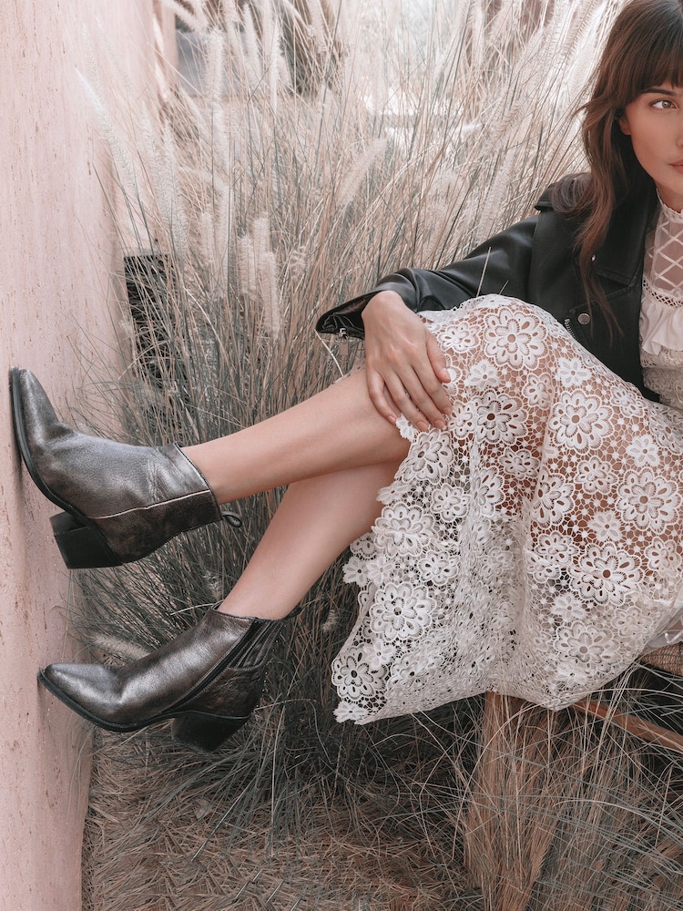 Moda in Pelle Maevie Pointed Side Zip Western Boots Stud Back Detail - Image 1 of 5
