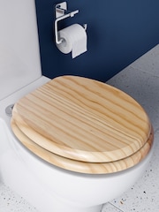 Croydex Davos Toilet Seat - Image 1 of 4
