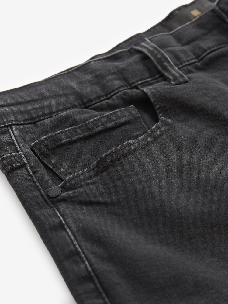 Schwarz - Klassische Stretch-Jeans in Relaxed Fit - Image 7 of 10